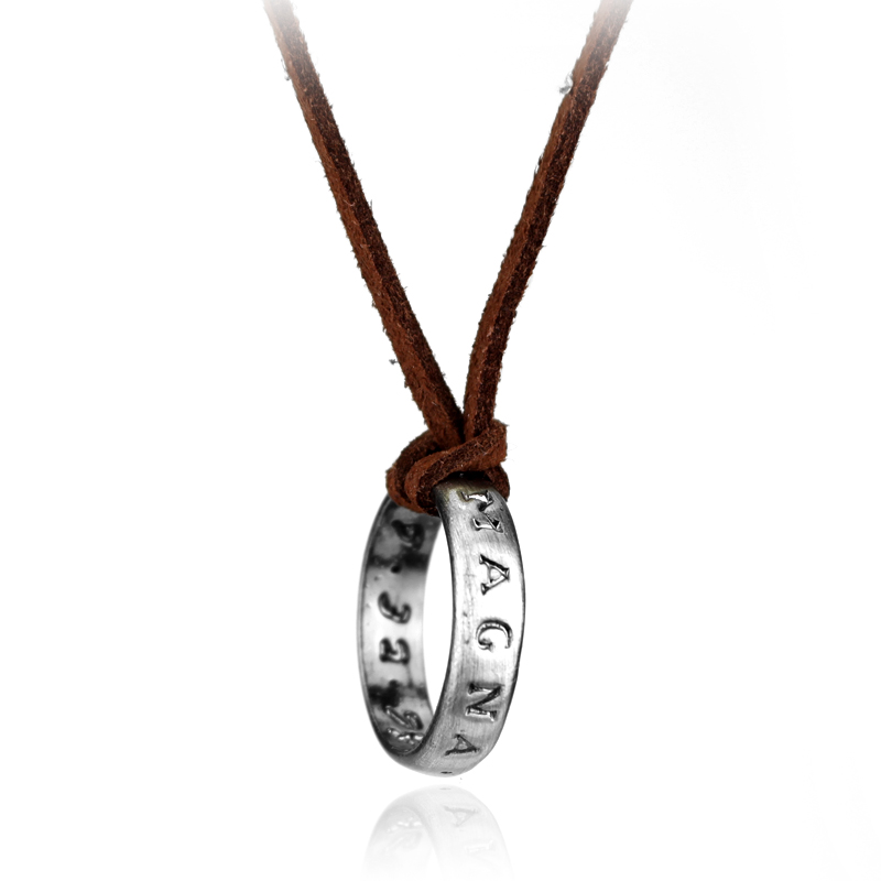 Game Anime Leather Chain Ring  - Vintage Jewelry Collection 评论和价格