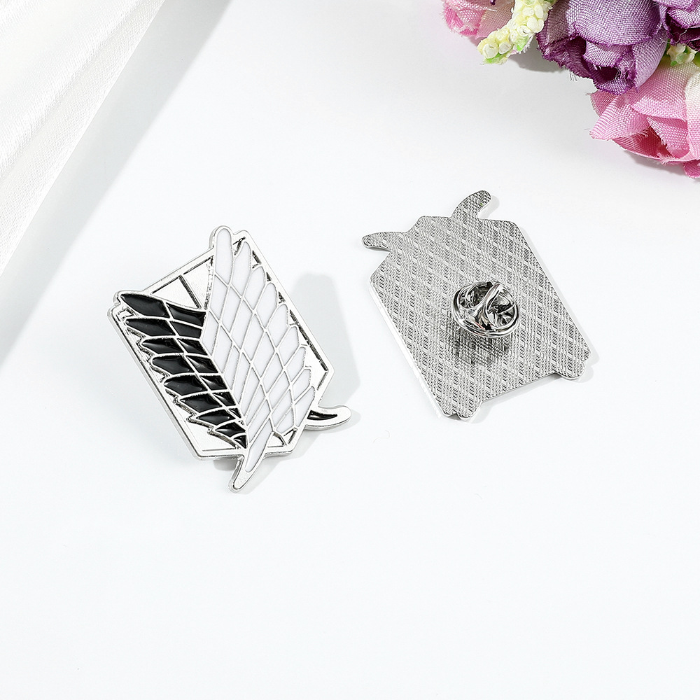 Vintage Wing Shape Enamel Broo - Collectible Vintage Brooches 评论和价格