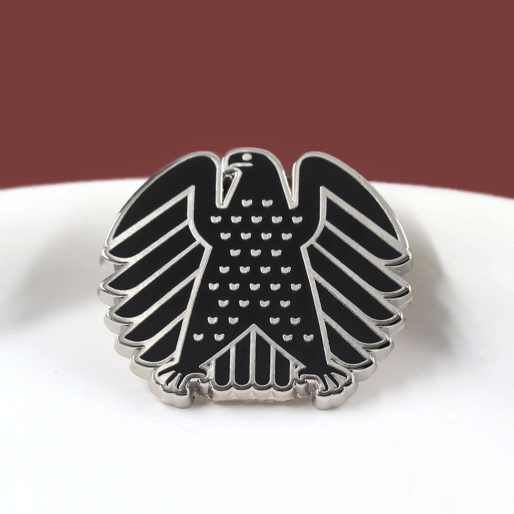 German Federal Black Hawk Broo - Collectible Vintage Brooches 评论和价格