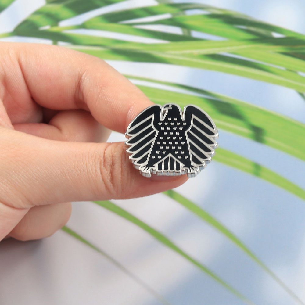 German Federal Black Hawk Broo - Collectible Vintage Brooches 评论和价格